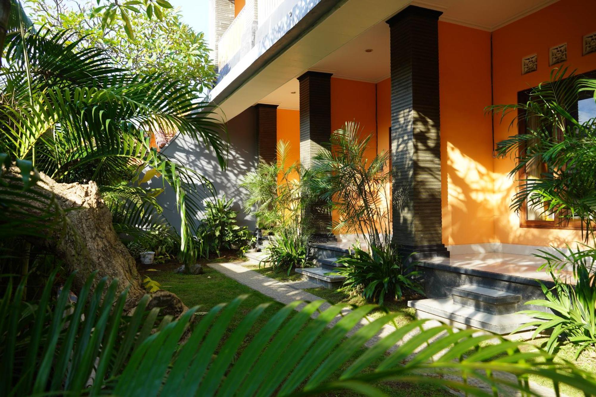 Pp Dream Guesthouse Singaraja エクステリア 写真